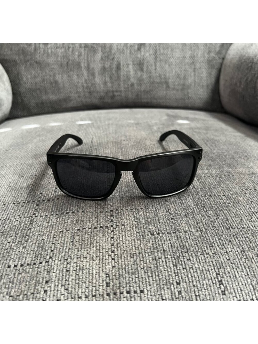 Oakley Holbrook Sunglasses 009102 Black Lenses-Black Matte Frame - Picture 5 of 16